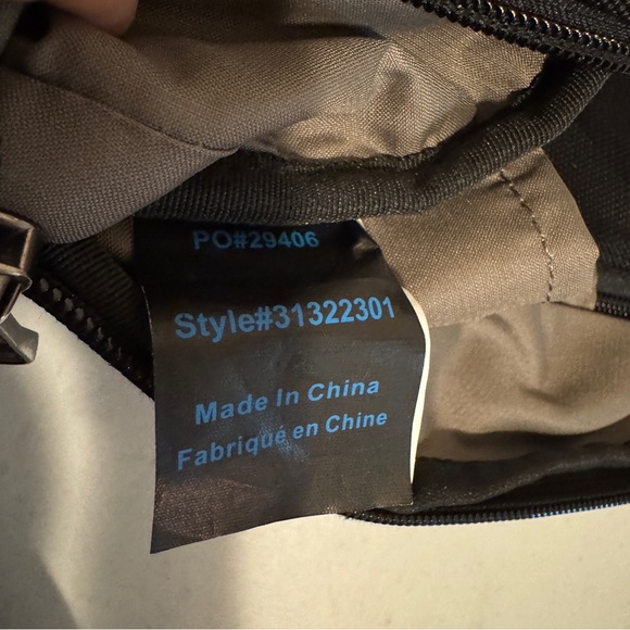 Victorinox Swiss Army Black Architecture 3.0 Zipper Laptop Backpack 31322301 - Picture 6 of 16